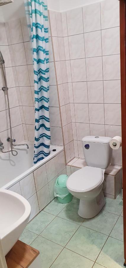 Venusz Apartman Cserkeszolo Exterior photo